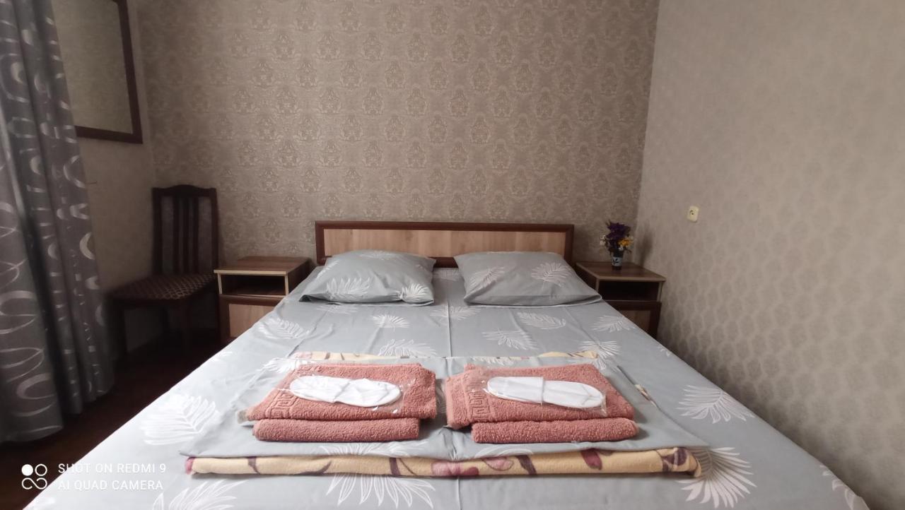 Hôtel Samira à Gagra Extérieur photo