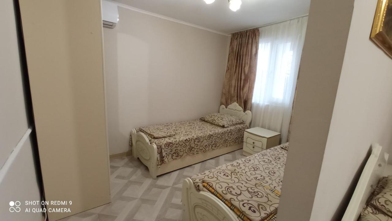 Hôtel Samira à Gagra Extérieur photo