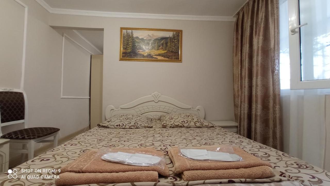 Hôtel Samira à Gagra Extérieur photo