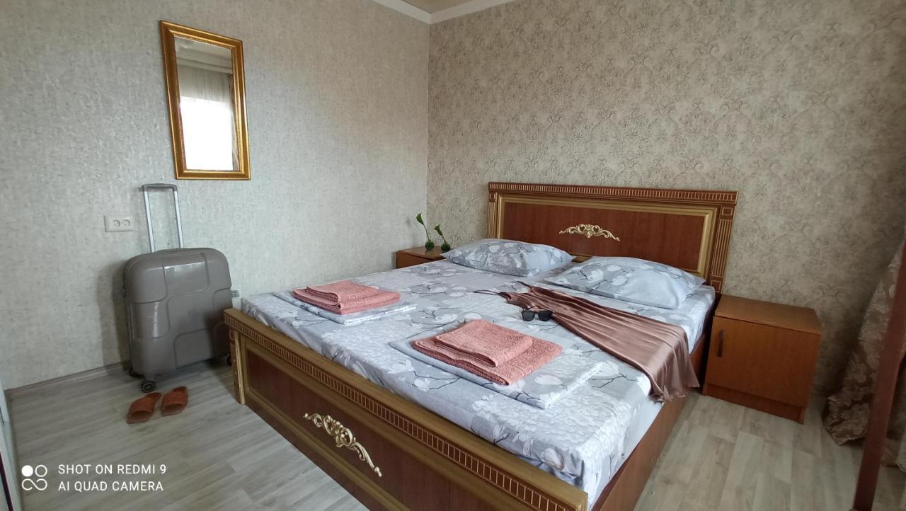 Hôtel Samira à Gagra Extérieur photo