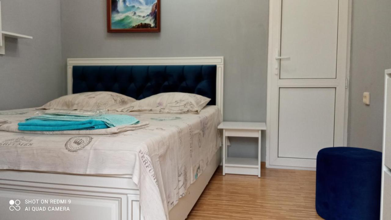 Hôtel Samira à Gagra Extérieur photo