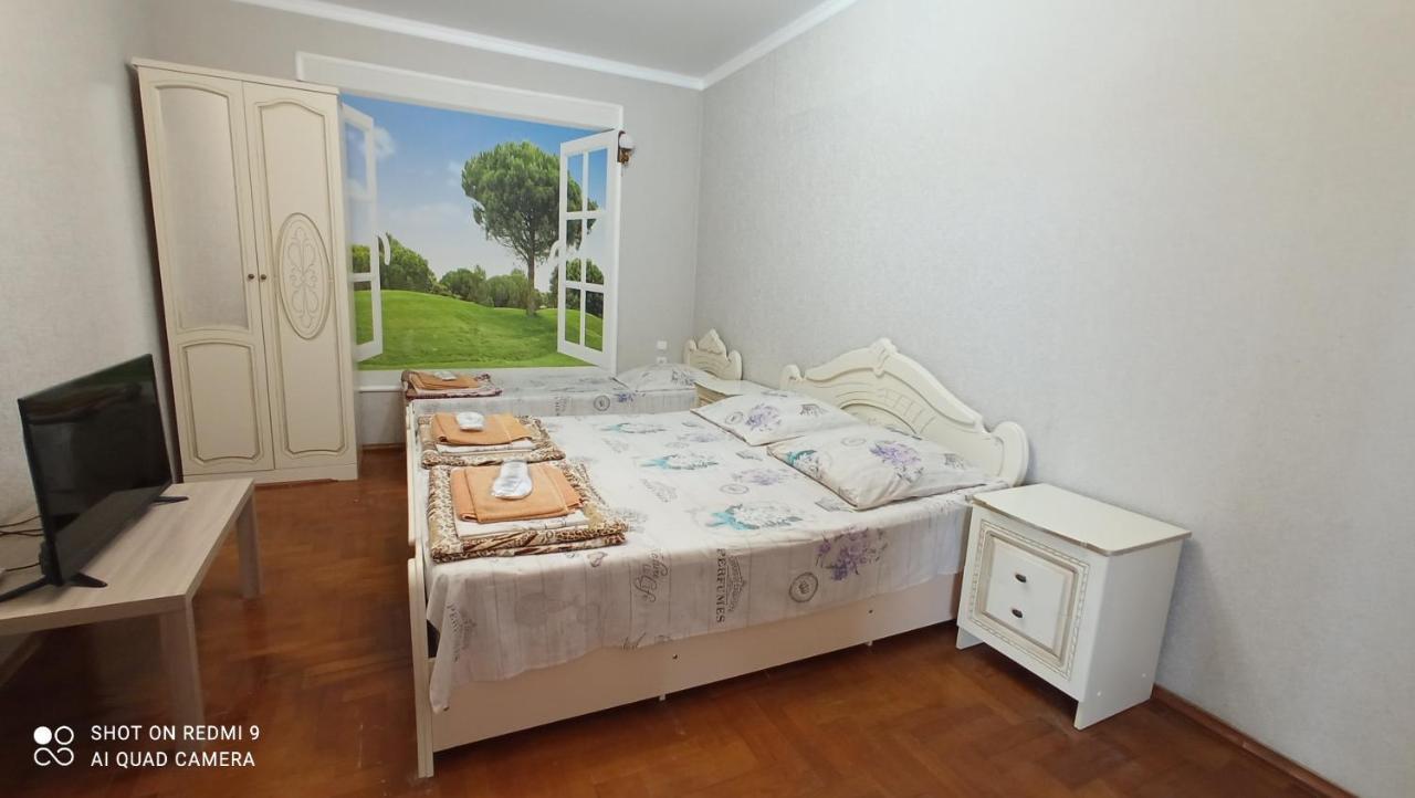 Hôtel Samira à Gagra Extérieur photo