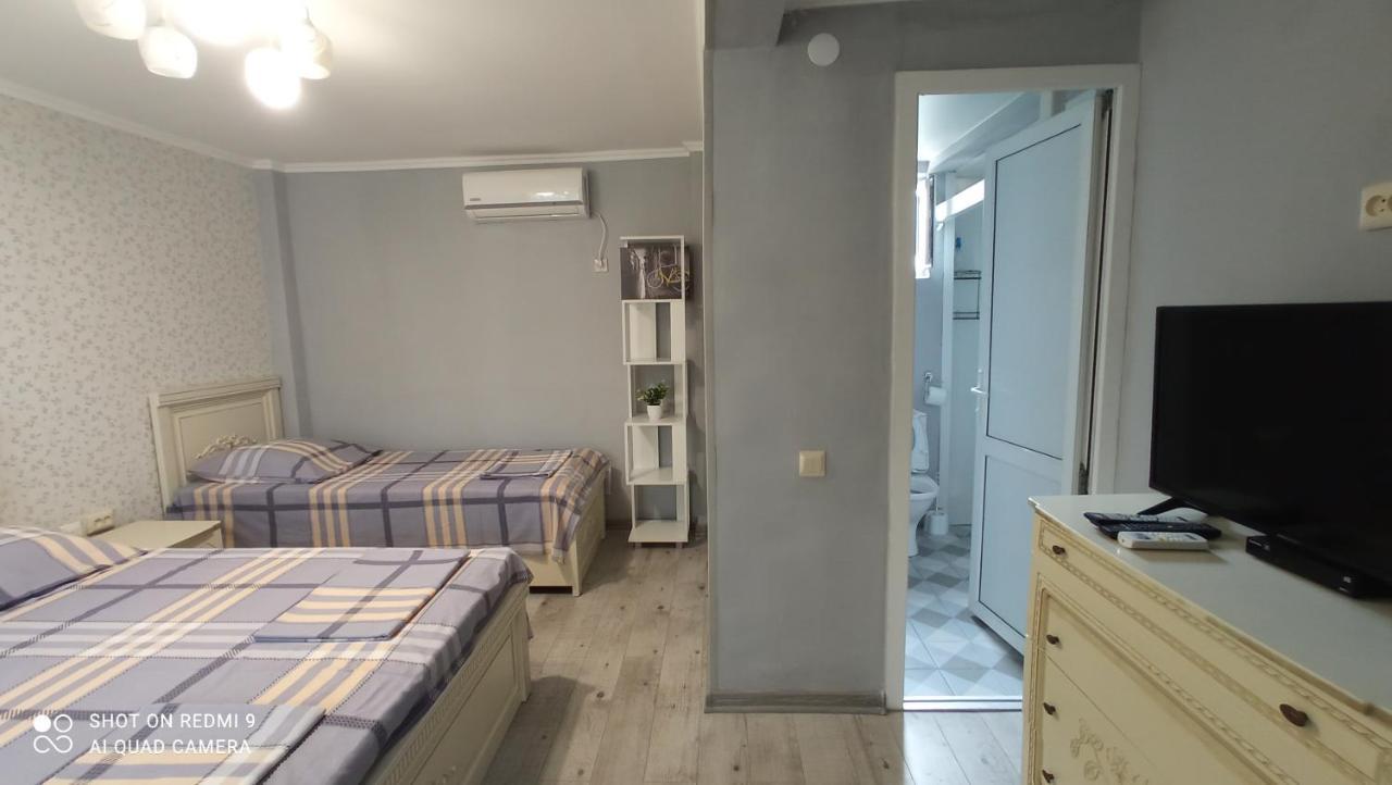 Hôtel Samira à Gagra Extérieur photo